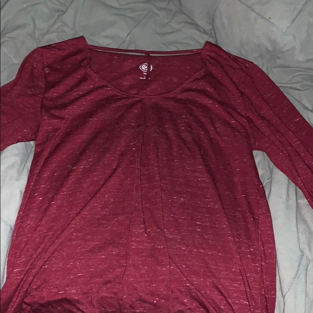maroon top